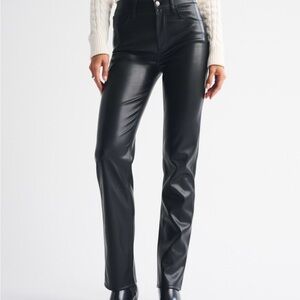 Abercrombie & Fitch 90s Straight Ultra High Rise Vegan Leather